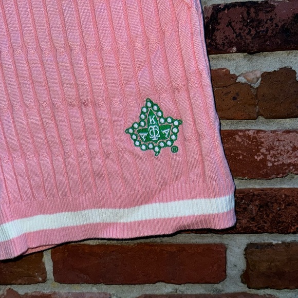 Ivy Storehouse Alpha Kappa Alpha Cable Knitted Pink Shorts Womens XL  NWOT - Picture 2 of 5
